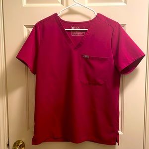 Women’s Figs szmedium,Dark Magenta Set.Includes one pocket top & jogger bottoms